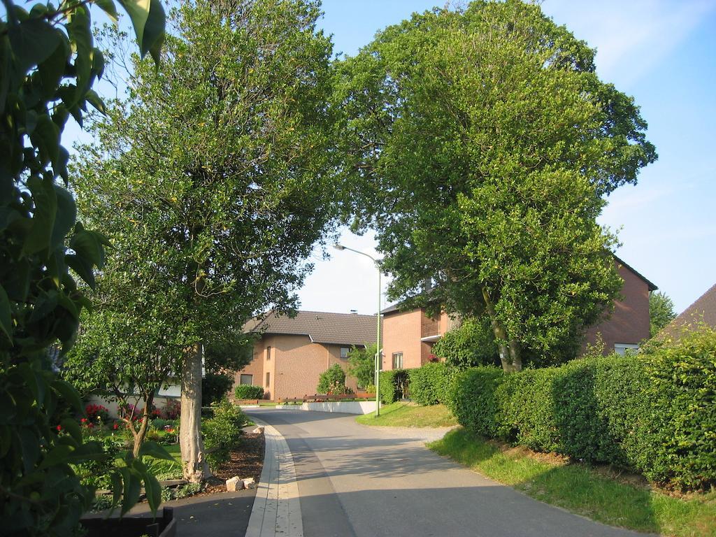 Ferienwohnung Roeben Simmerath Exterior foto