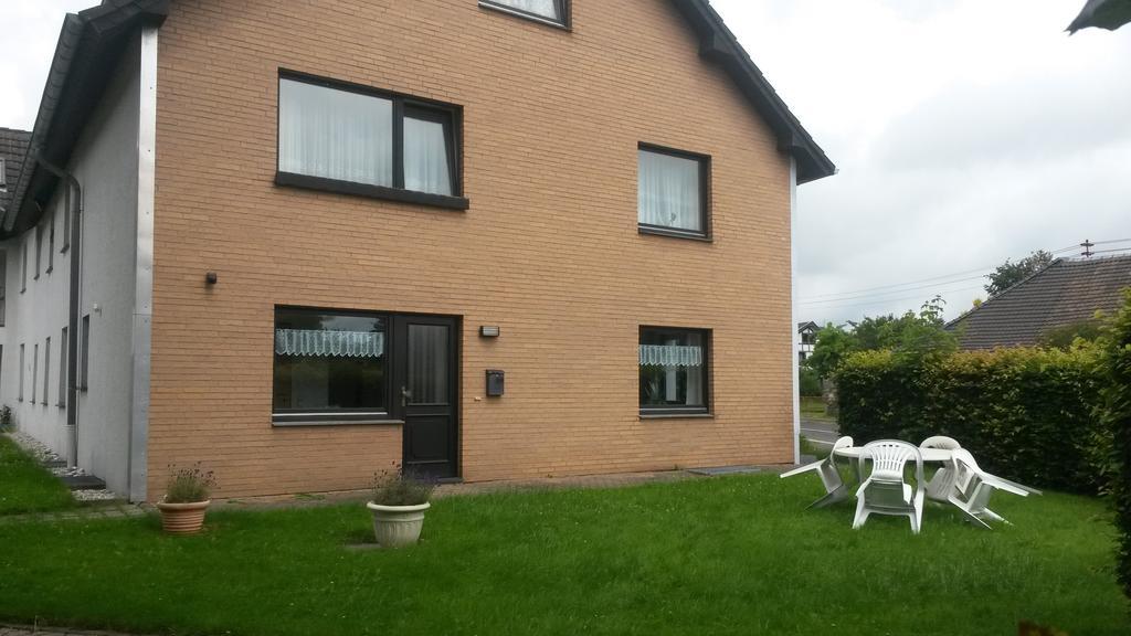 Ferienwohnung Roeben Simmerath Exterior foto